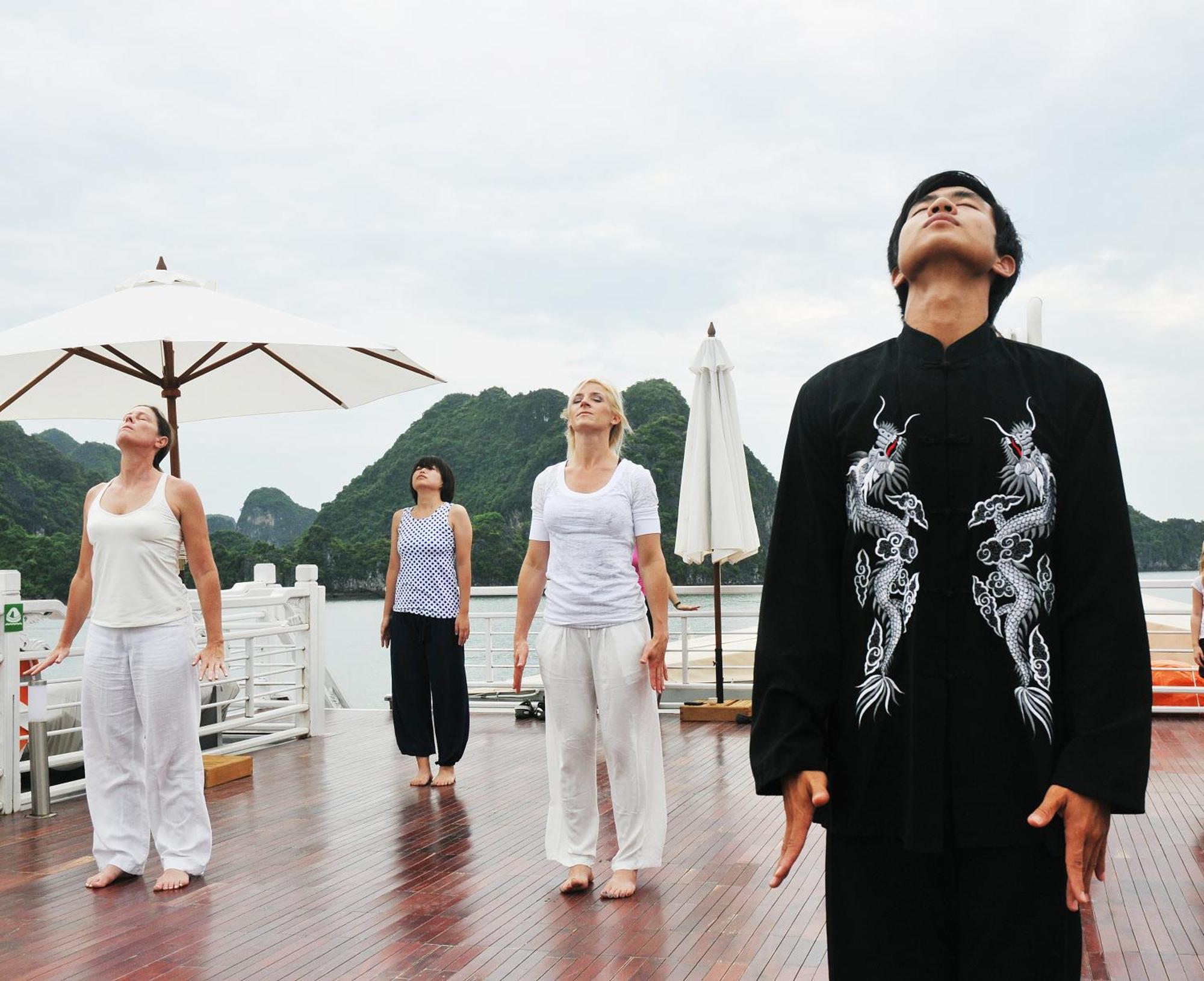 Hotel Bhaya Halong Cruises Ha Long Exterior foto