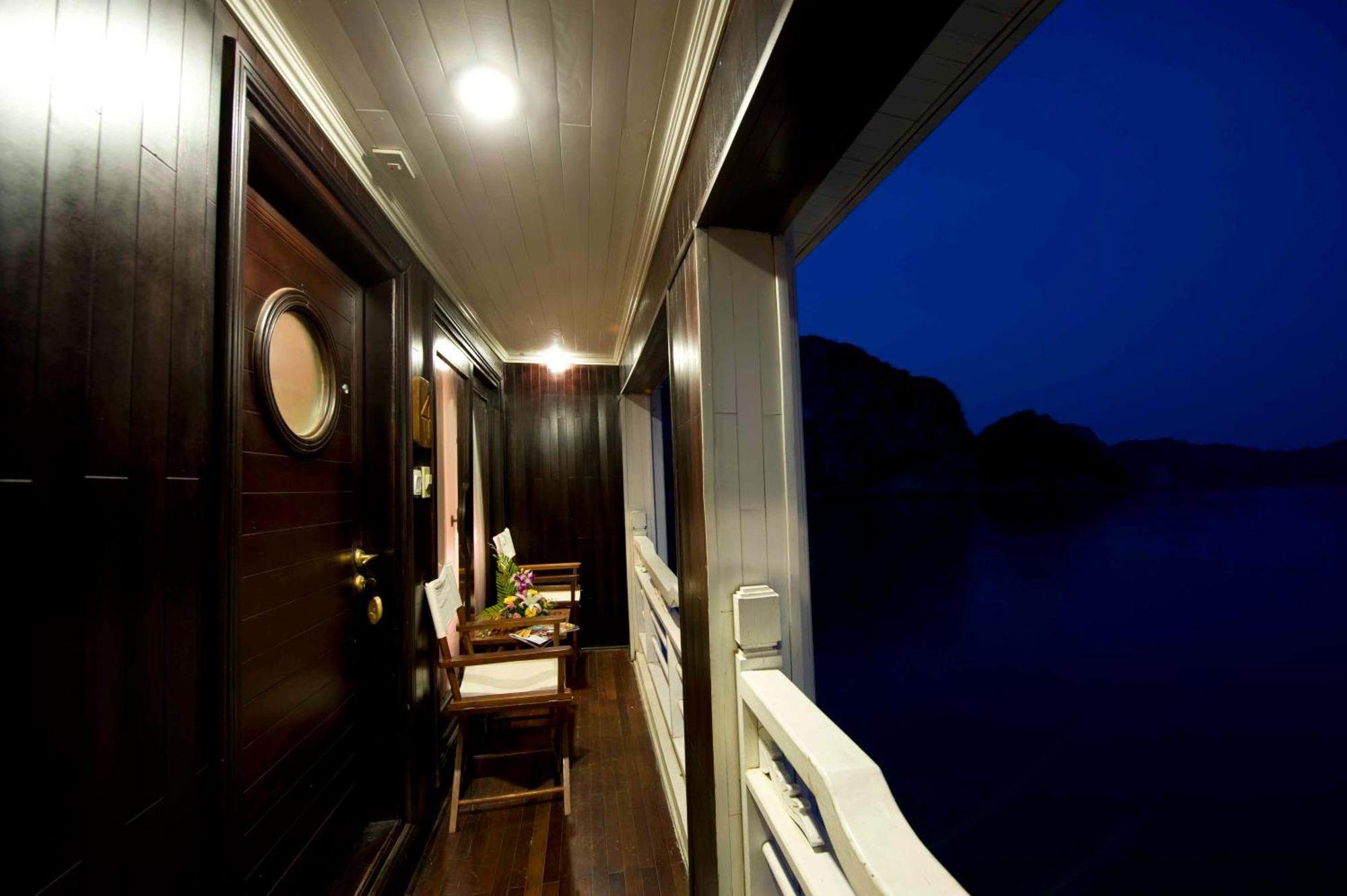 Hotel Bhaya Halong Cruises Ha Long Habitación foto
