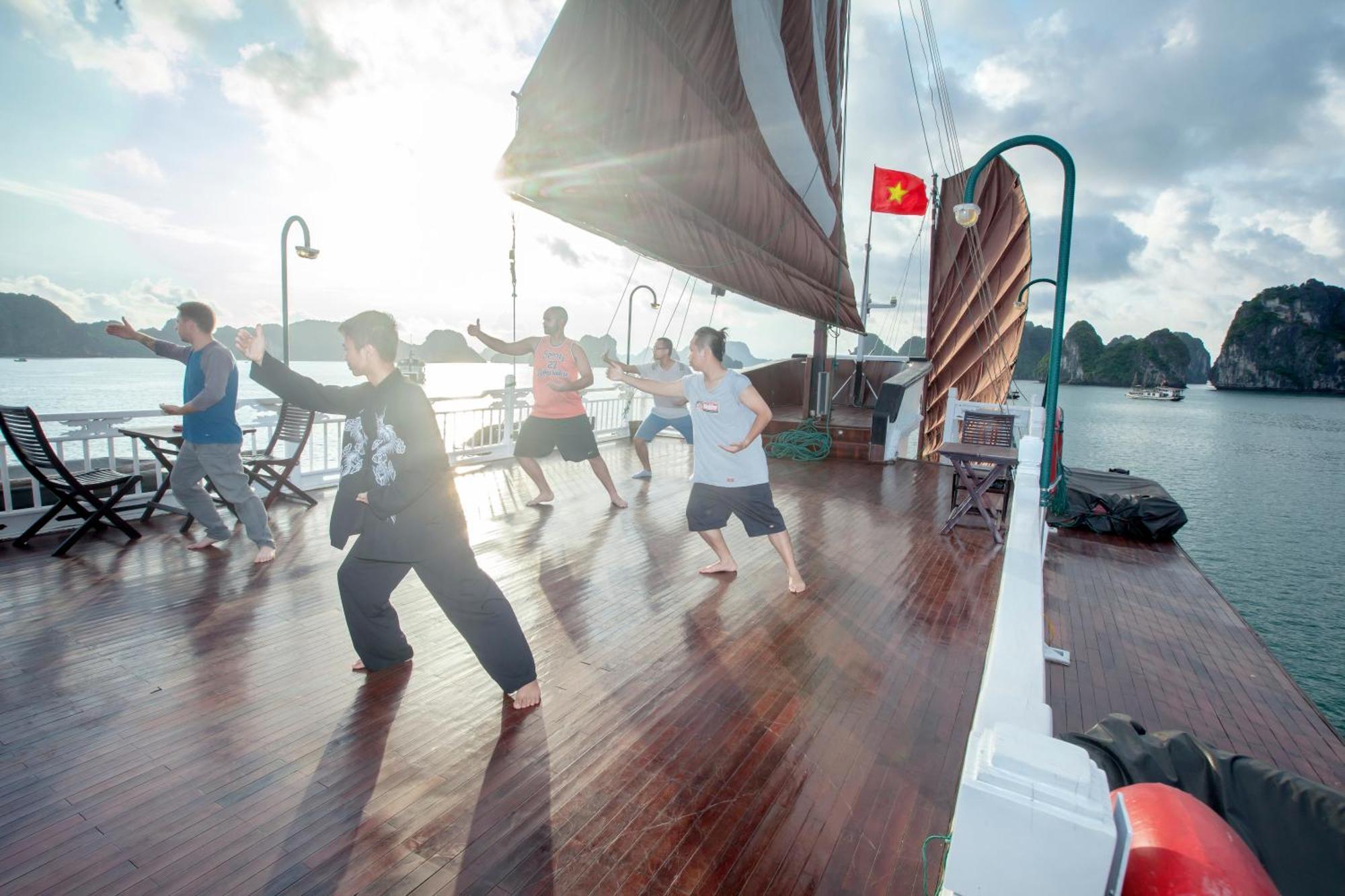 Hotel Bhaya Halong Cruises Ha Long Exterior foto