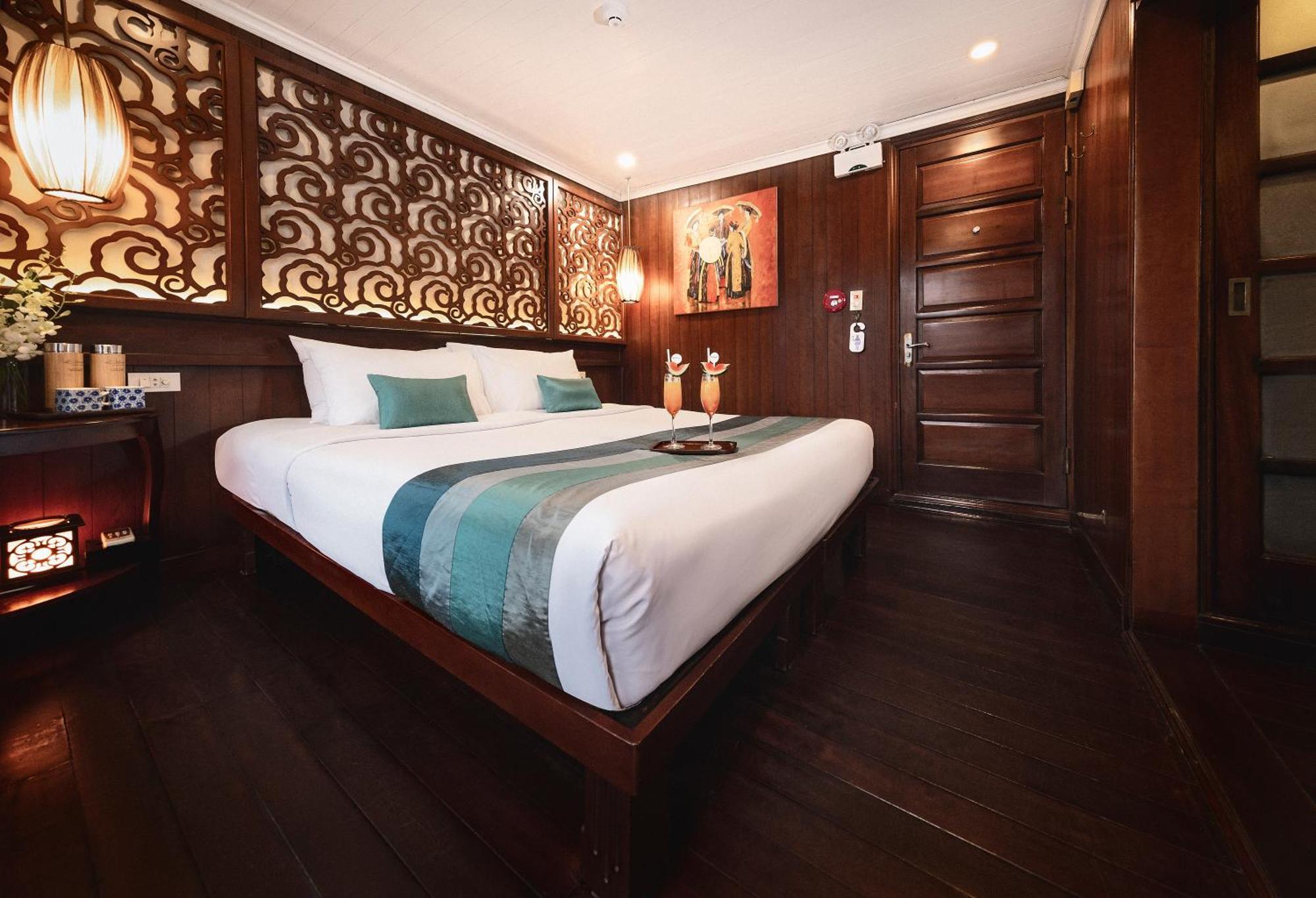 Hotel Bhaya Halong Cruises Ha Long Habitación foto