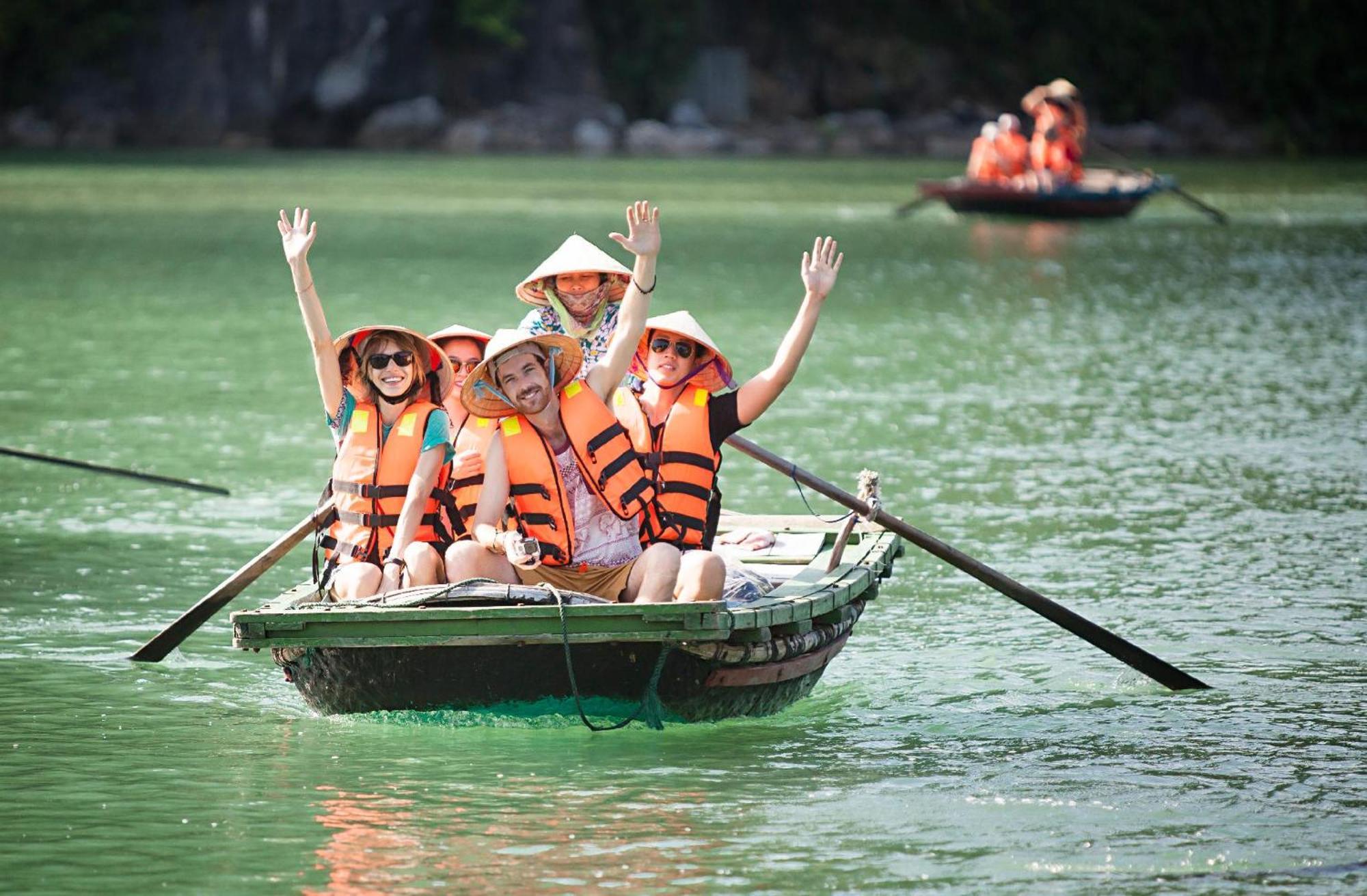 Hotel Bhaya Halong Cruises Ha Long Exterior foto